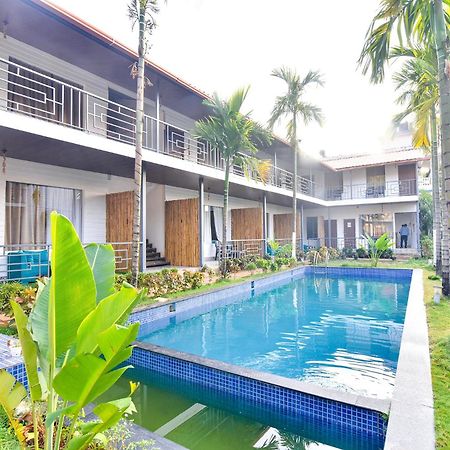 Fabhotel Morjim Bliss - 500M From Morjim Beach Exterior photo