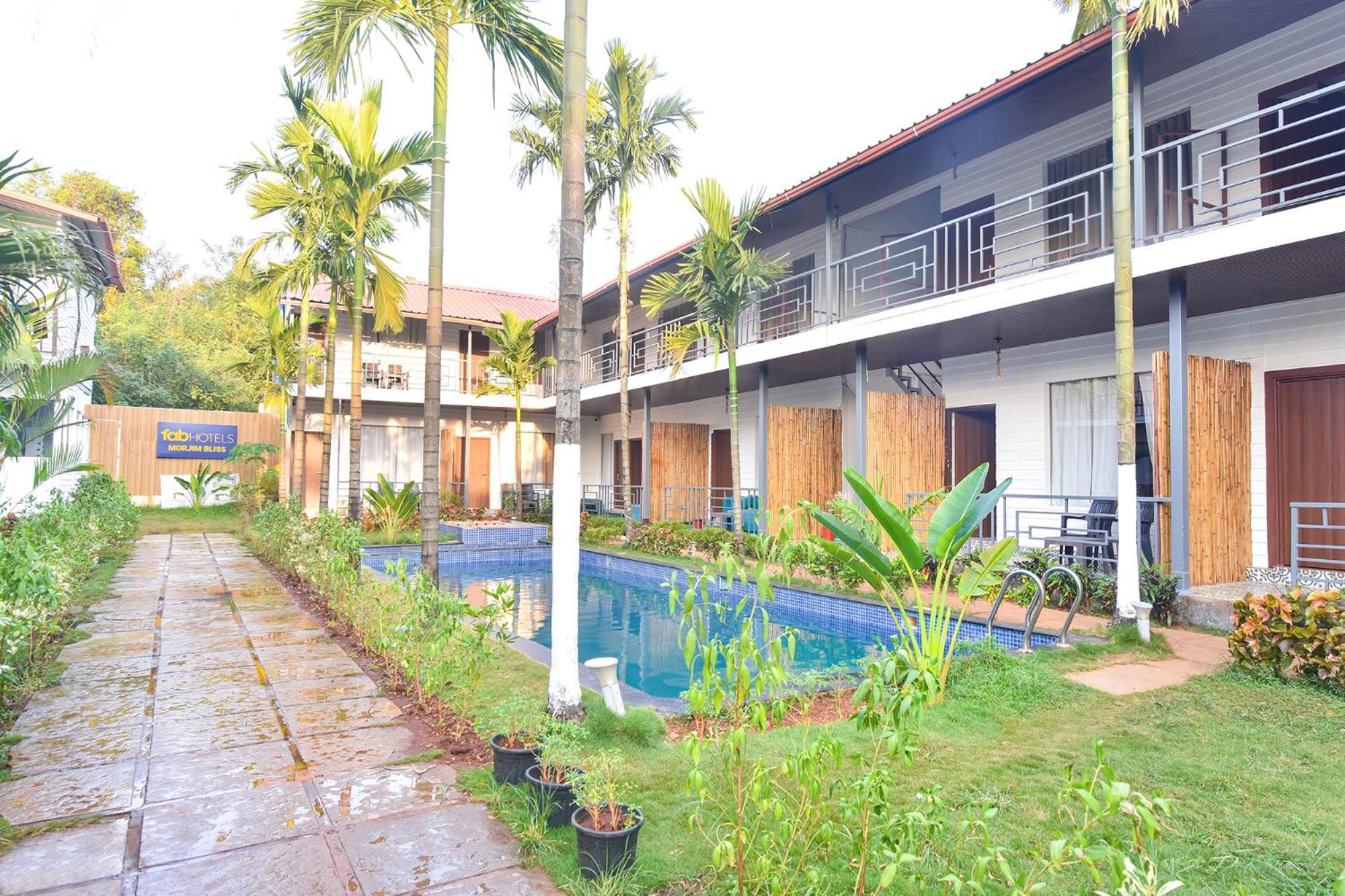 Fabhotel Morjim Bliss - 500M From Morjim Beach Exterior photo